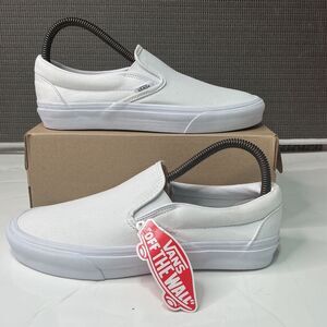 Vans Classic Slip-On Shoes White Canvas Size 8 Men / 9.5 Women Wide Fit New